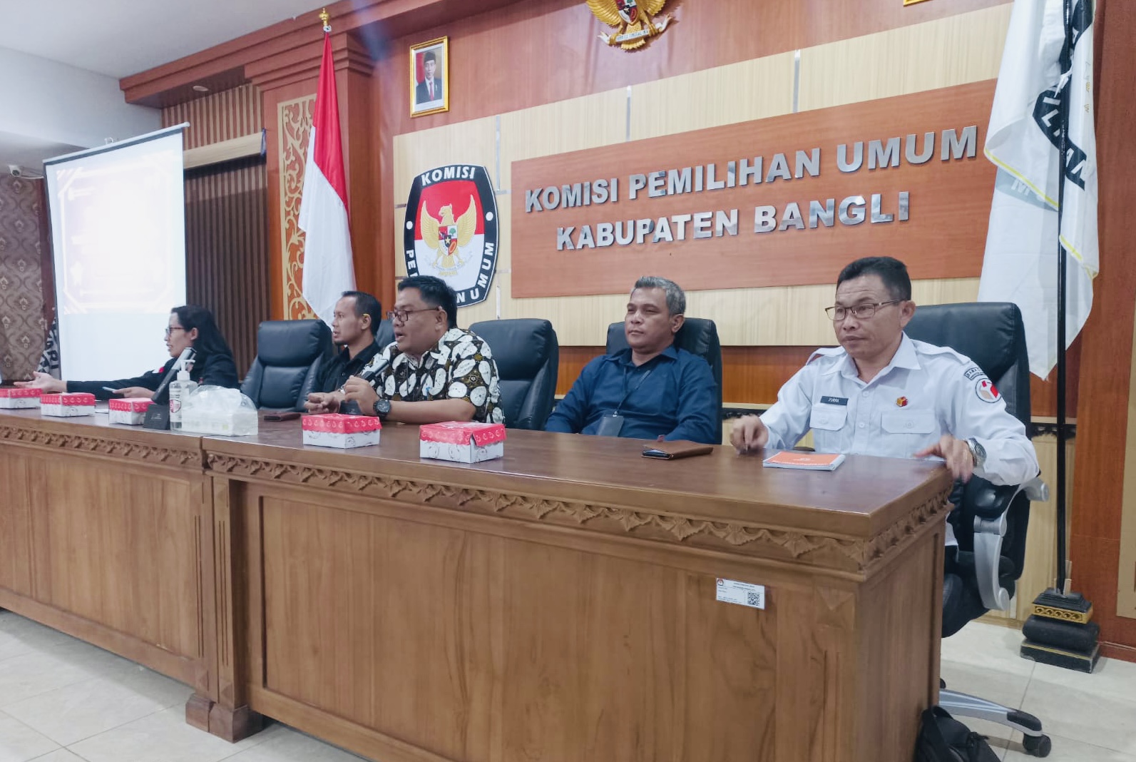 Bawaslu Kabupaten Bangli Hadiri Rapat Koordinasi Tindak Lanjut Pembukaan Rekening Khusus Dana Kampanye (RKDK) Partai Politik Peserta Pemilu Tahun 2024