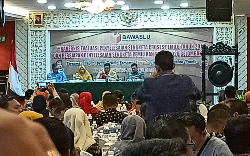 BAWASLU RI GELAR RAKERNIS EVALUASI PENYELESAIAN SENGKETA PROSES PEMILU 2019 DAN PERSIAPAN PENYELESAIAN SENGKETA PROSES PEMILIHAN TAHUN 2020 GELOMBANG I