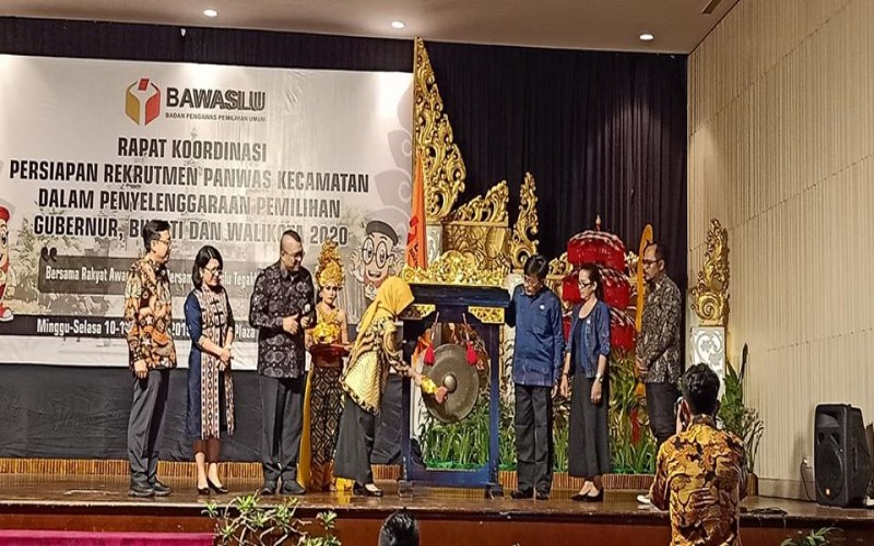 BAWASLU RI GELAR RAPAT KOORDINASI PERSIAPAN PEREKRUTAN PANWASCAM PILKADA SERENTAK 2020