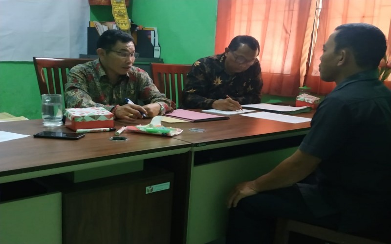 HARI PERTAMA : 14 ORANG CALON ANGGOTA PANWASCAM KABUPATEN BANGLI JALANI TES WAWANCARA