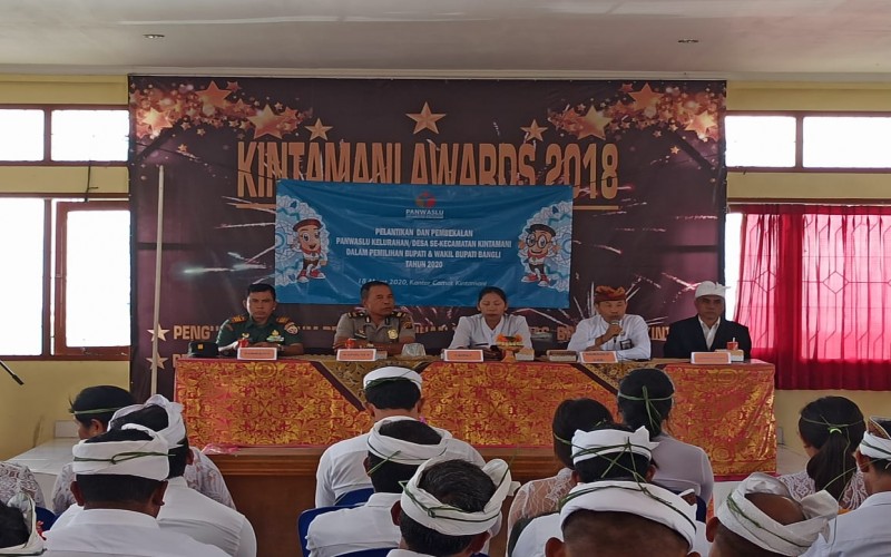 PELANTIKAN PANWASLU KELURAHAN/DESA, KETUA BAWASLU BANGLI : BAHAYA CORONA JANGAN SAMPAI MEMBUAT KITA LEHA-LEHA DALAM MENJALANKAN TUGAS 