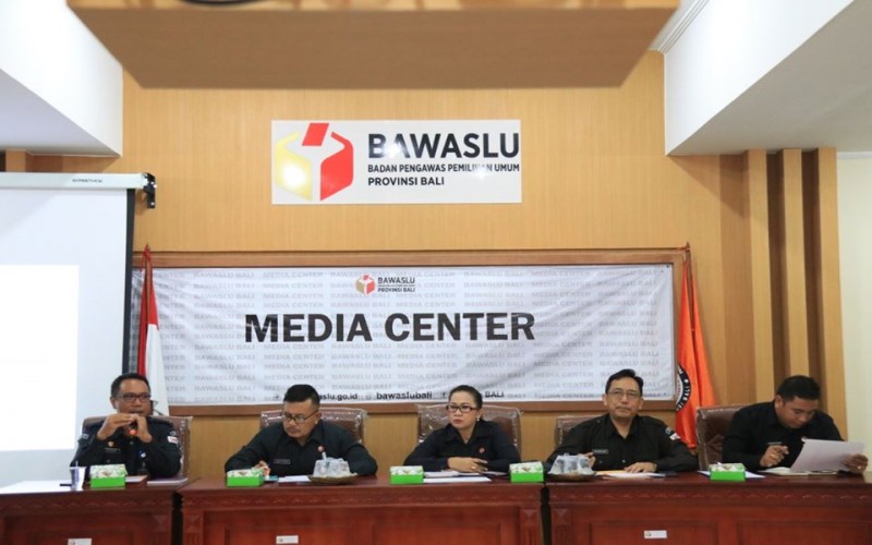 PERSIAPKAN PELAKSANAAN PROGRAM KEGIATAN TAHUN 2020, BAWASLU BALI GELAR RAKOR