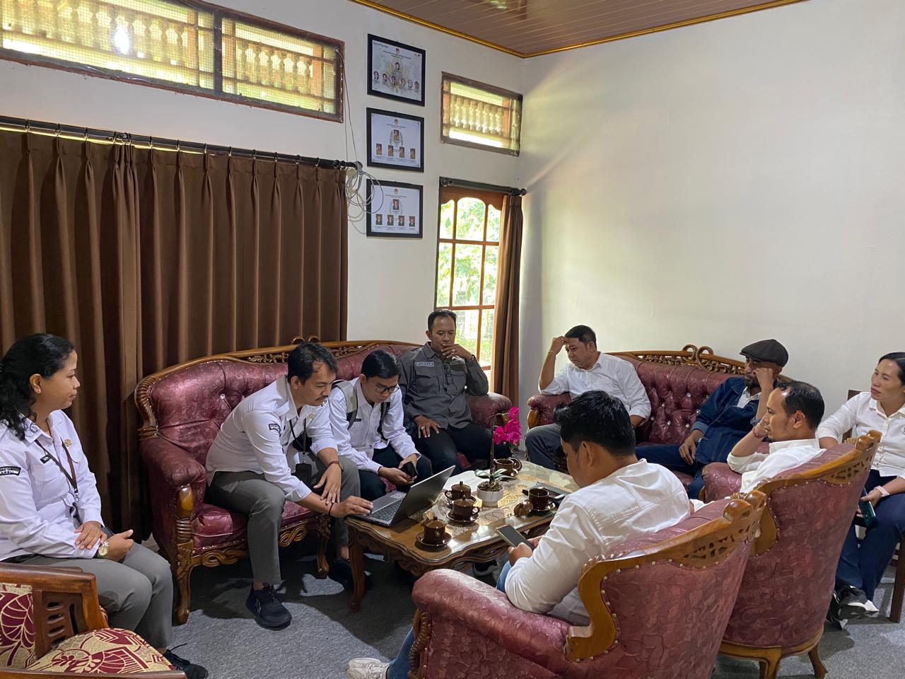 Tingkatkan Pengelolaan Informasi Hukum, Bawaslu Bangli Lakukan Studi Tiru JDIH ke KPU Bangli