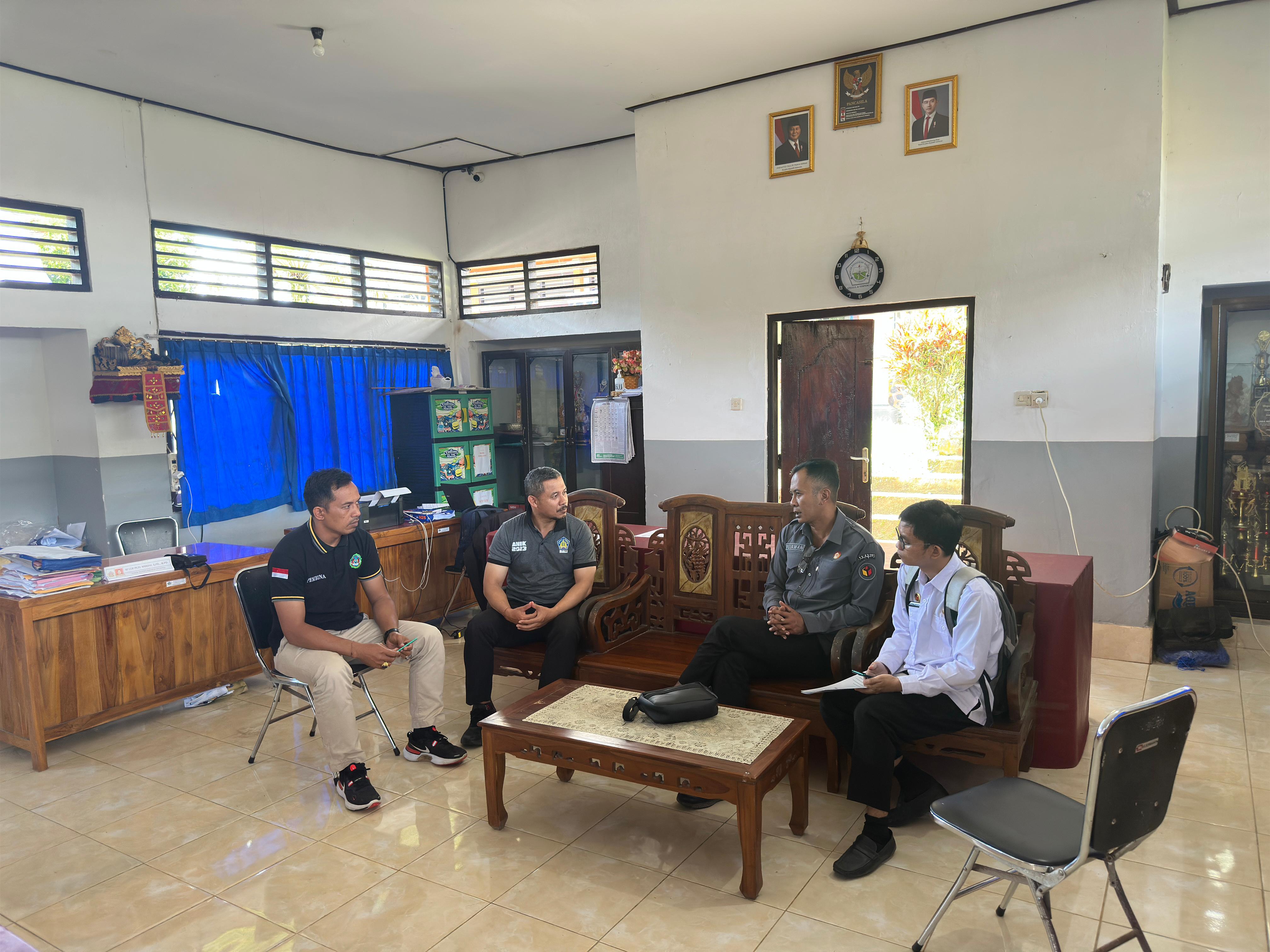 Bawaslu Bangli Jajaki Sekolah, Gaungkan Pengawasan Partisipatif Sejak Dini