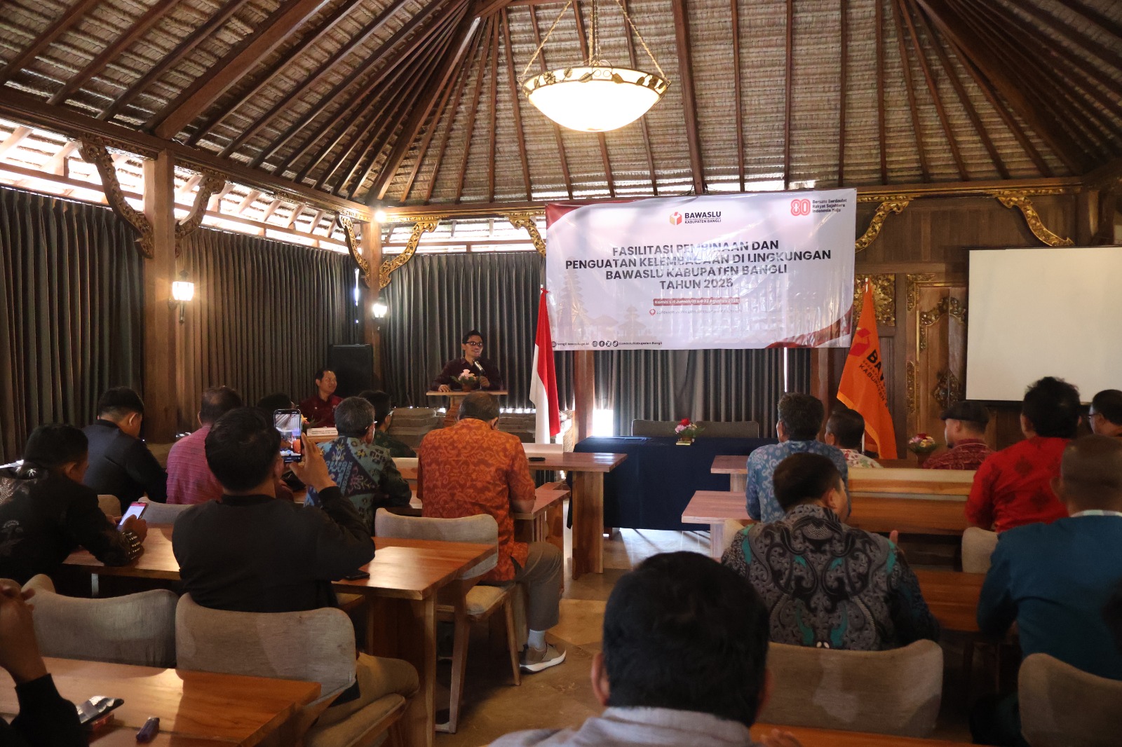 Rapat Fasilitasi Pembinaan dan Penguatan Kelembagaan Bawaslu Bangli Tahun 2025