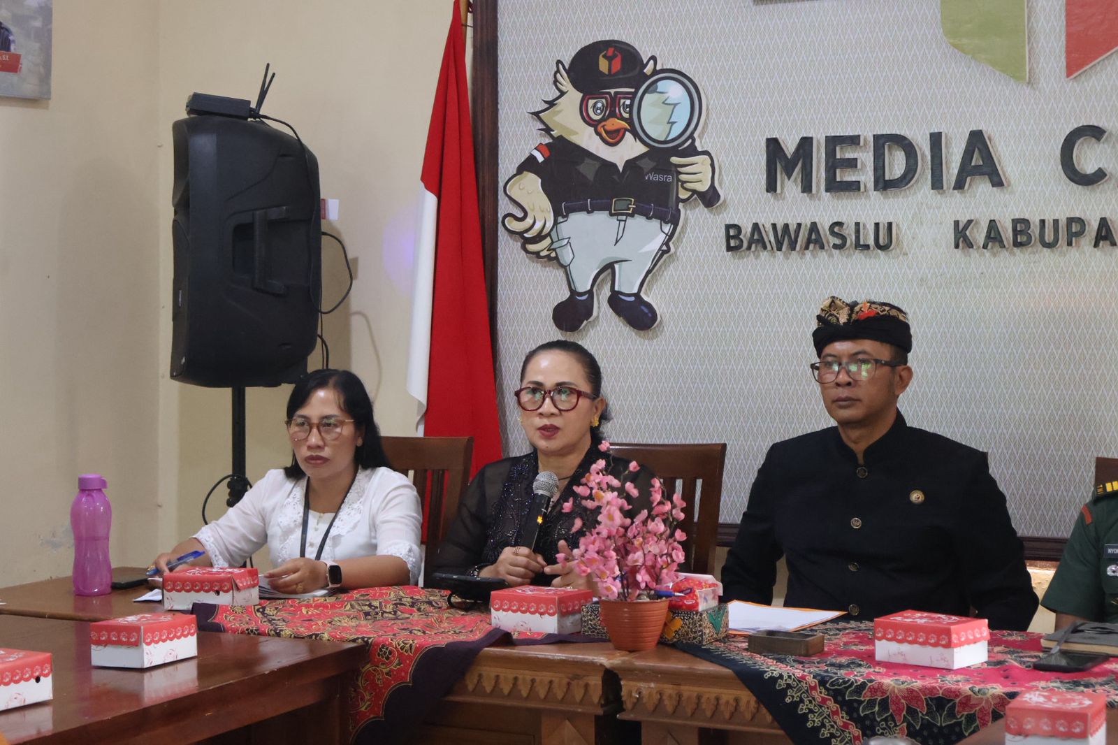 Koordinator Divisi Pencegahan, Partisipasi Masyarakat, dan Humas Bawaslu Provinsi Bali, Ketut Aryani, dalam Rapat Koordinasi Pengawasan Pemutakhiran Data Pemilih Berkelanjutan (PDPB) yang digelar Bawaslu Kabupaten Bangli.