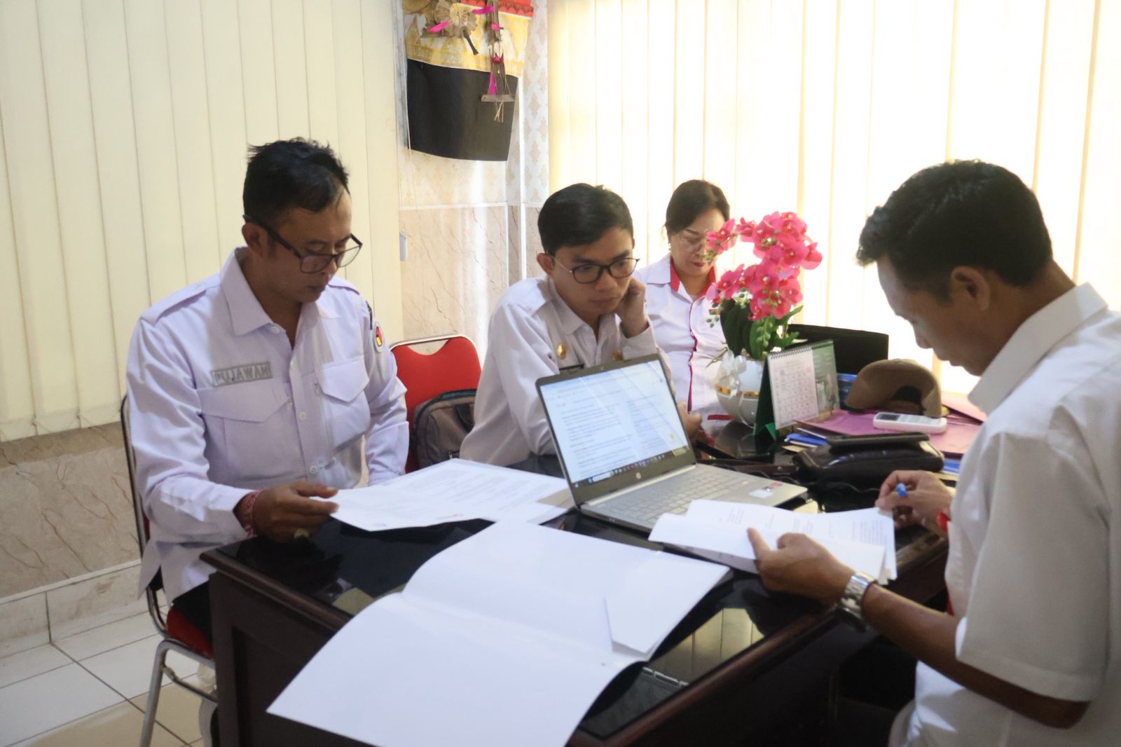 Perkuat Sinergi Informasi, Bawaslu Bangli Bahas Rancangan MoU dengan Diskominfosan