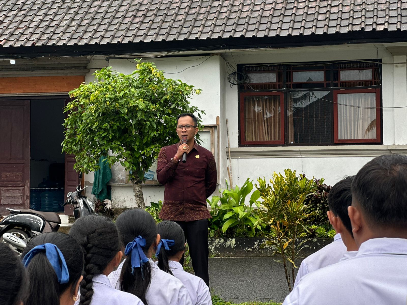 Generasi Muda Harus Melek Politik dan Cerdas dalam Memilih