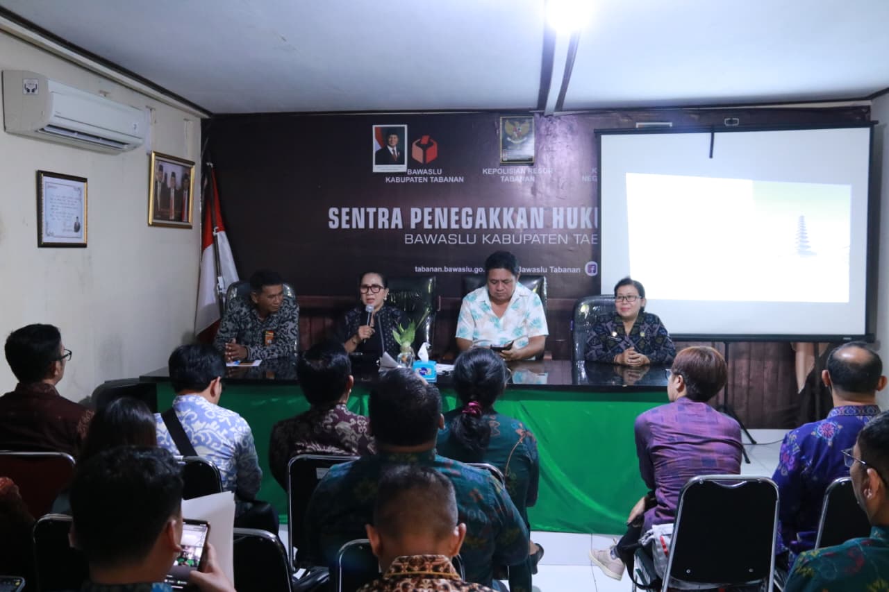  Anggota Bawaslu Kabupaten Bangli, Putu Gede Pertama Pujawan, menghadiri Rapat Evaluasi Pelaksanaan Pengawasan Pemutakhiran Data Pemilih Berkelanjutan (PDPB) Tahun 2026
