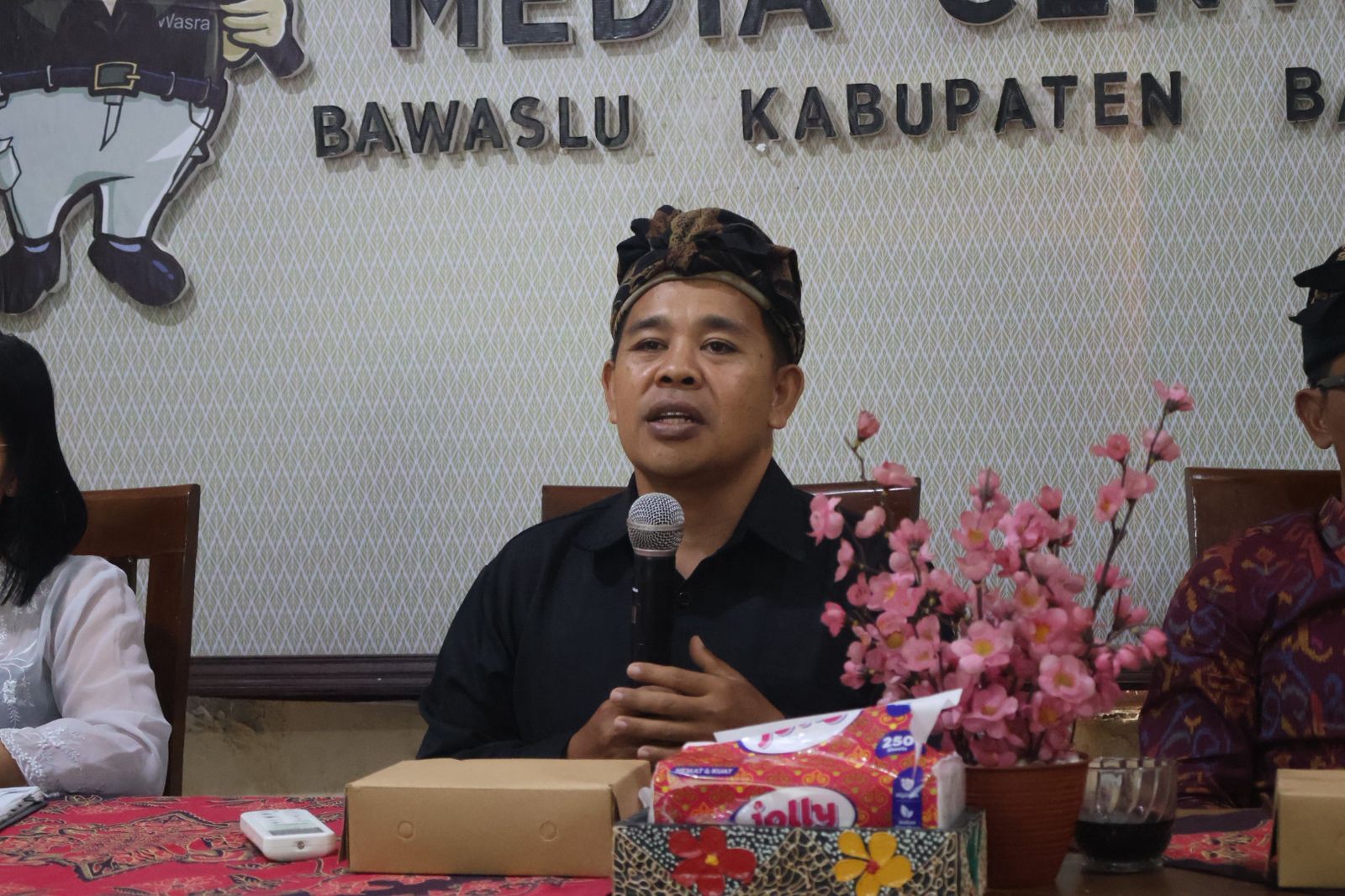 Rapat Penyusunan Kajian Hukum Pemutakhiran Data Pemilih Berkelanjutan (PDPB) 