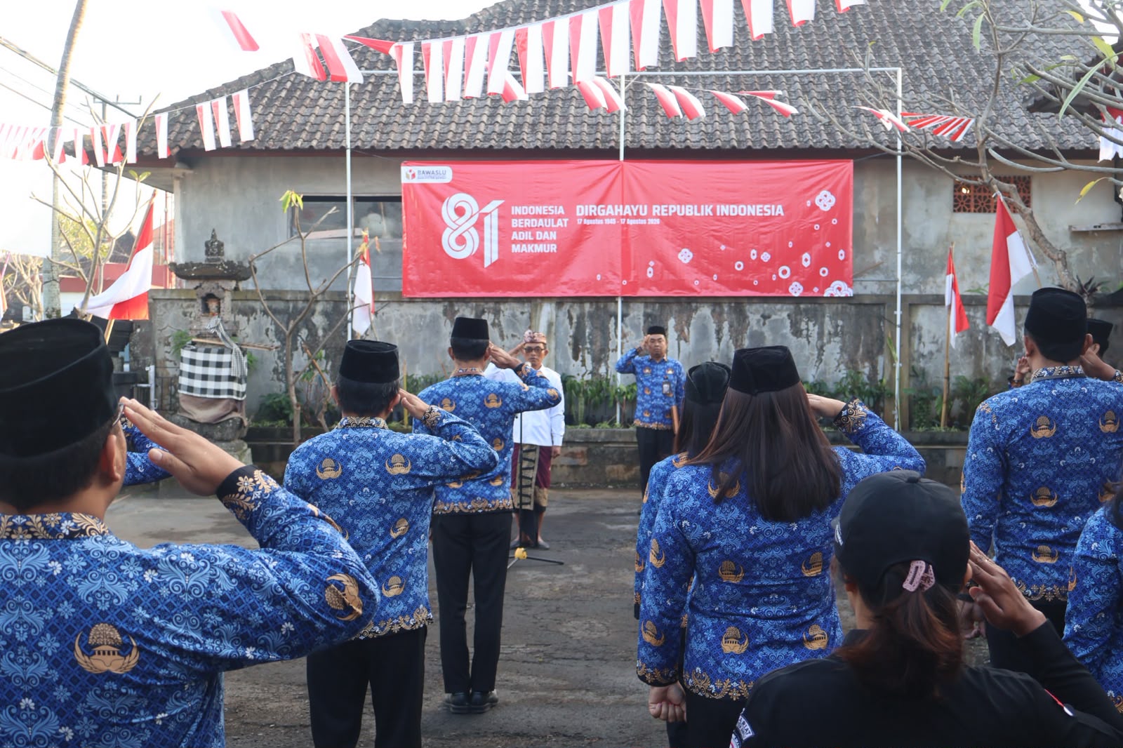 Teguhkan Semangat Kemerdekaan dan Pengabdian, Bawaslu Bangli Gelar Upacara HUT ke-81 RI