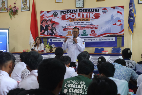 Hadapi Disinformasi di Era AI, Pujawan Ajak Pelajar Jadi Pemilih Cerdas