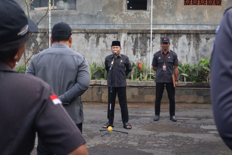 Jaga Kinerja di Masa Non-Tahapan, Purna Tekankan Disiplin dan Evaluasi Pemilos