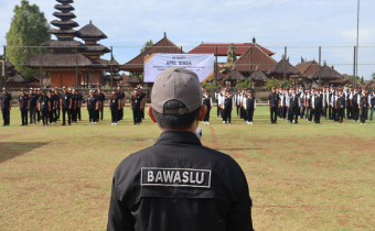 Memasuki Tahapan Masa Tenang, Bawaslu Bangli Gelar Apel Siaga