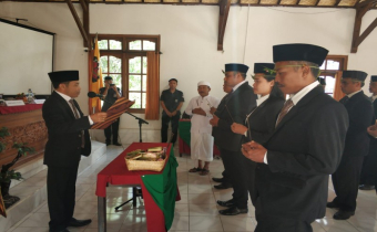 BAWASLU BANGLI LANTIK 12 PANWASCAM SE-KABUPATEN BANGLI