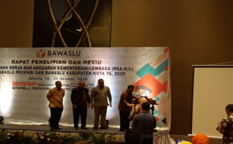 BAWASLU RI GELAR RAPAT PENELITIAN DAN REVIU LKA-K/L 