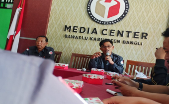 CEGAH MELUASNYA WABAH COVID-19, PELANTIKAN SAKA ADYASTA PEMILU SE-BALI DITUNDA