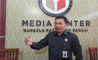 PELANTIKAN PANWASLU KELURAHAN/DESA SE-KABUPATEN BANGLI DITUNDA