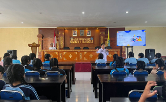Hadir di MPLS SMK N 1 Bangli, Bawaslu Bangli Ajak Pelajar Jadi Pemilih Cerdas dan Bijak Bermedia Sosial