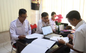 Perkuat Sinergi Informasi, Bawaslu Bangli Bahas Rancangan MoU dengan Diskominfosan
