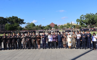Bawaslu Bangli Hadiri Hari Bhayangkara ke-80, Perkuat Kolaborasi Jaga Demokrasi